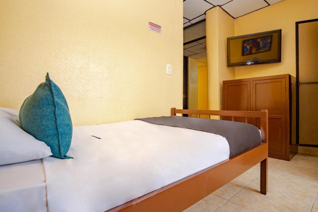 Ayenda Europa Hotel Bogota Luaran gambar
